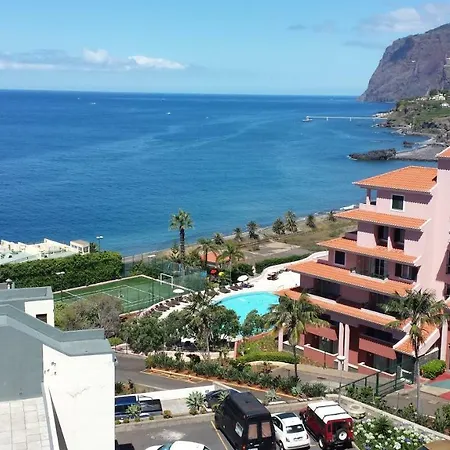 Shearwaters - Sounds Of The Sea דירה