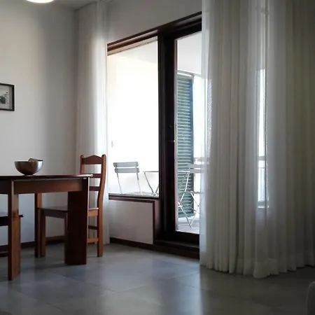 Shearwaters - Sounds Of The Sea דירה פונשל