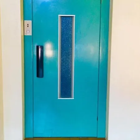 Shearwaters - Sounds Of The Sea فونشال