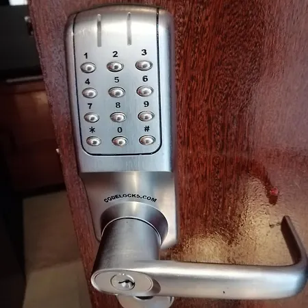 Shearwaters - Sounds Of The Sea شقة