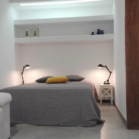 Shearwaters - Sounds Of The Sea فونشال