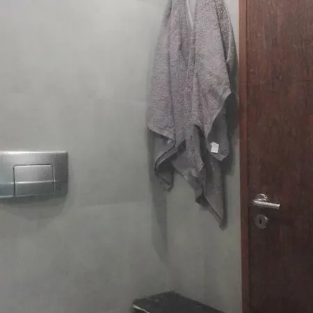 Shearwaters - Sounds Of The Sea * فونشال