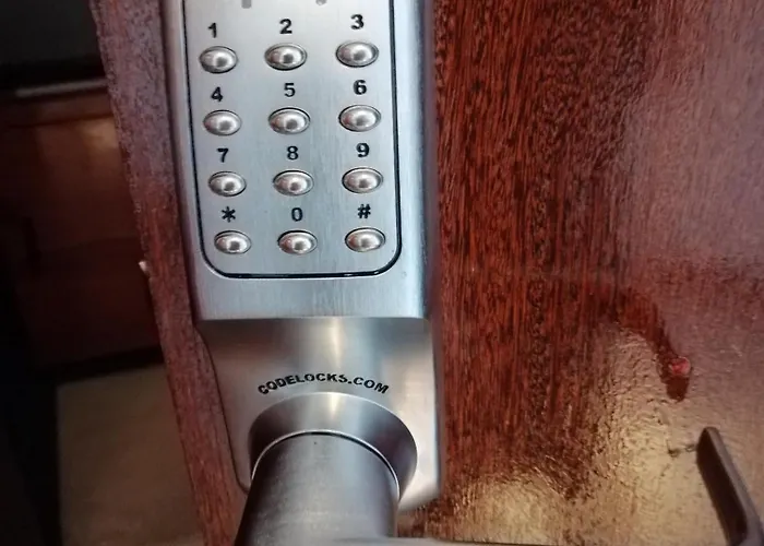 Shearwaters - Sounds Of The Sea Apartamento